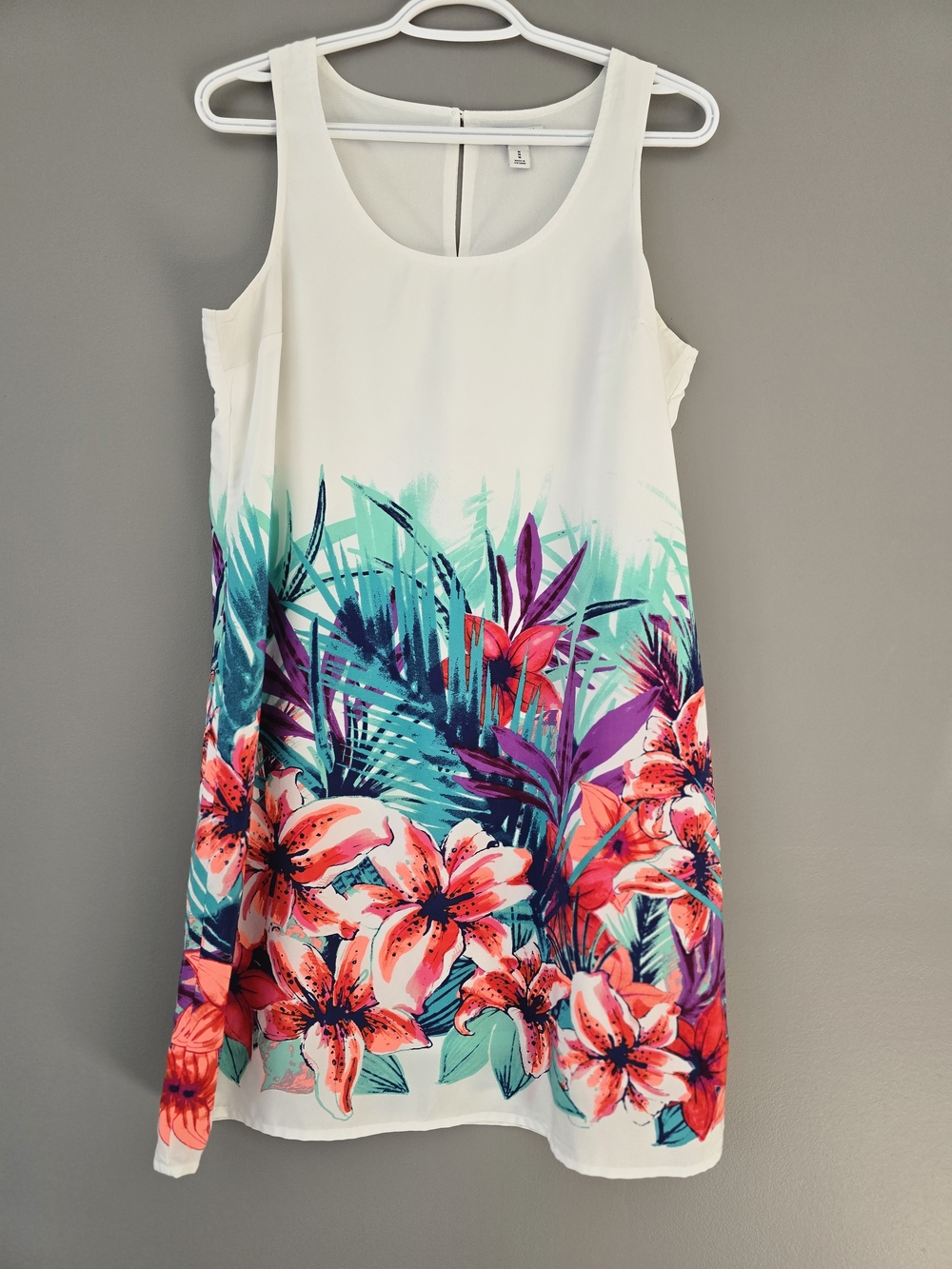 White Sleeveless Tropical Hawaiian Style Floral Mini Dress
